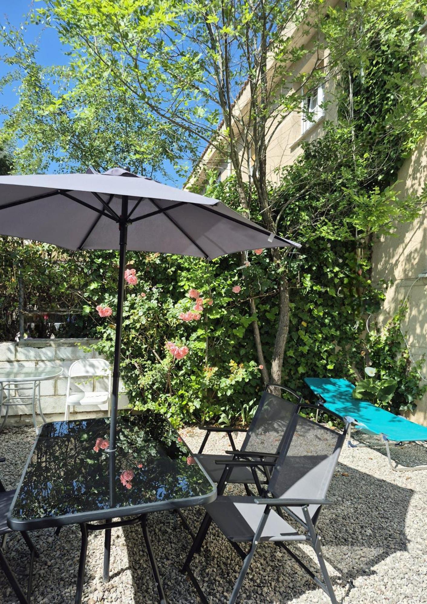 Cool Basement Studio In Hosts House With Private Terrace And Bbq Zizur Mayor Exterior foto